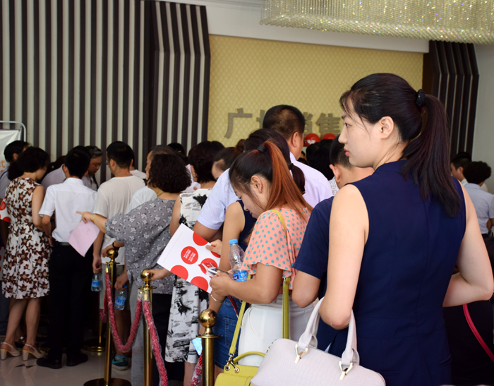 喜報(bào)！捷報(bào)！一經(jīng)推出即成隴南商業(yè)傳奇！