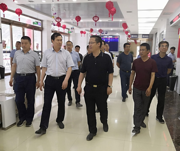 隴南市委常委、組織部部長楊郃調(diào)研指導(dǎo)市龍江城鄉(xiāng)發(fā)展集團(tuán)公司黨建工作