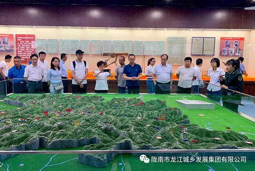 市龍江城鄉(xiāng)發(fā)展集團(tuán)黨委開(kāi)展“不忘初心、牢記使命”紀(jì)念建黨98周年主題黨日活動(dòng)